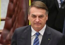 Bolsonaro deve ter alta nesta quinta e retornar à cela na PF