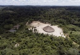 Senado aprova marco temporal e busca saída para mineração em terras indígenas